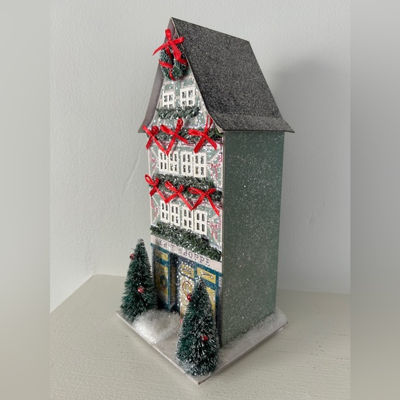 EUC George & Viv for Anthropologie Light-up Holiday Village House - Picture 5 of 5